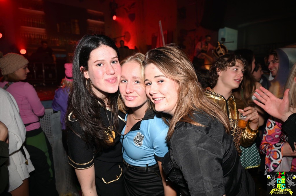../Images/Opwarmbal 2025 400.jpg